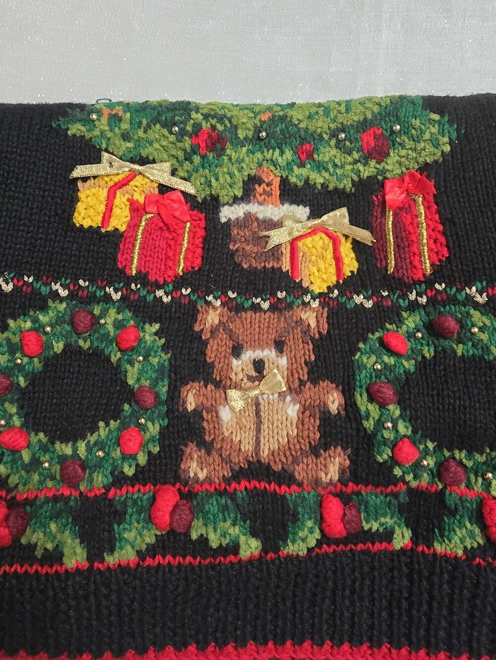 Vintage Casual Corner Christmas Tree Knit Sweater Gift Wreath Teddy Bear Motif - Picture 9 of 13